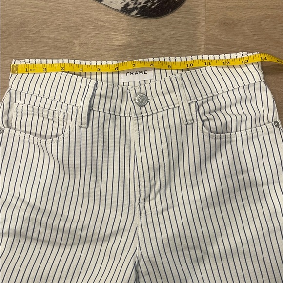 Frame Jeans - Picture 6 of 8